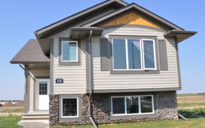 Rural Charm and Urban Luxury in Red Deer Alberta